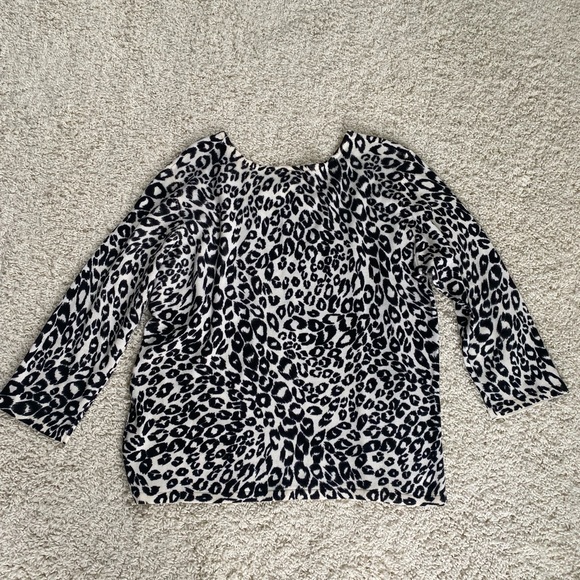 Leopard print 3/4 length sweater, size Large - Picture 2 of 5